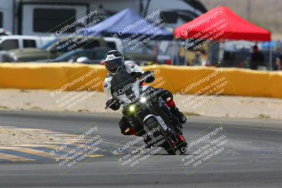 media/Apr-10-2022-SoCal Trackdays (Sun) [[f104b12566]]/Turn 2 (1135am)/